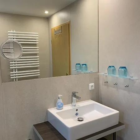 Apartment Idyllische 2-zimmer Mitten In Der